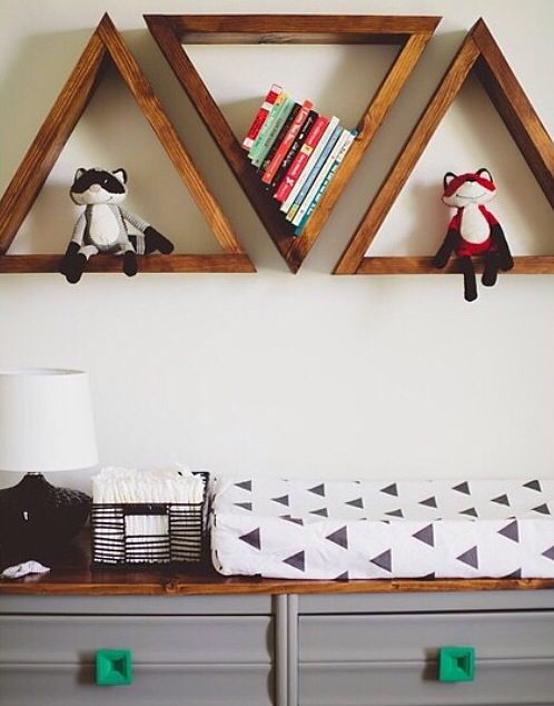 Stylish Hanging Triangle Shelves for Baby Toys Stylish Hanging Triangle Shelves for Baby Toys